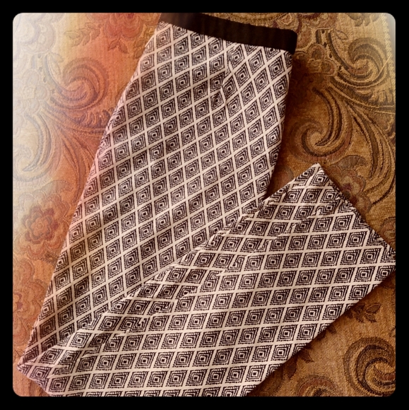 F21 pants. Size M. - Picture 6 of 10